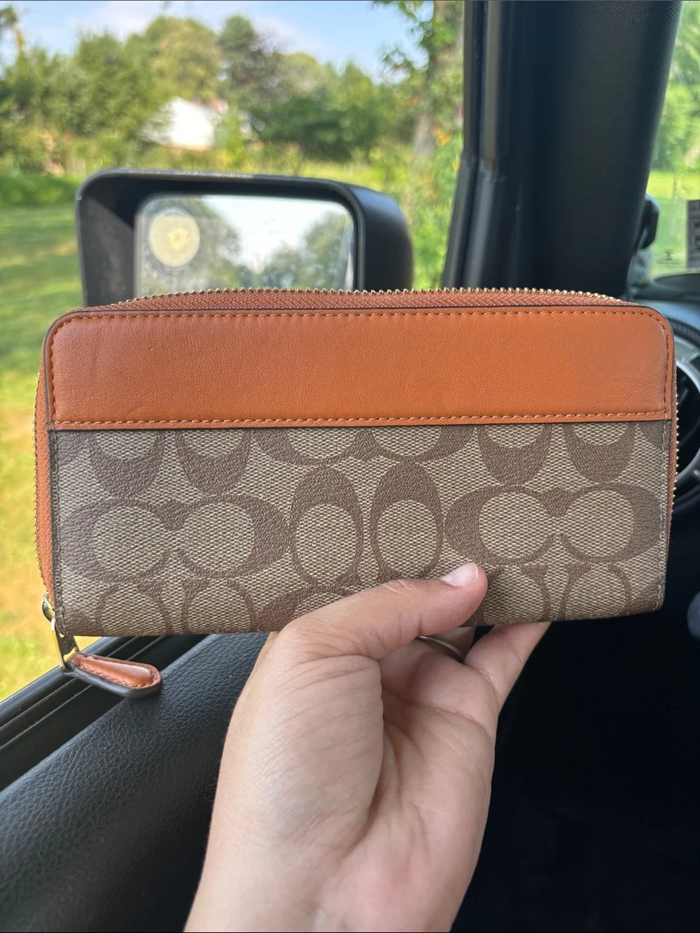 Coach continental zip